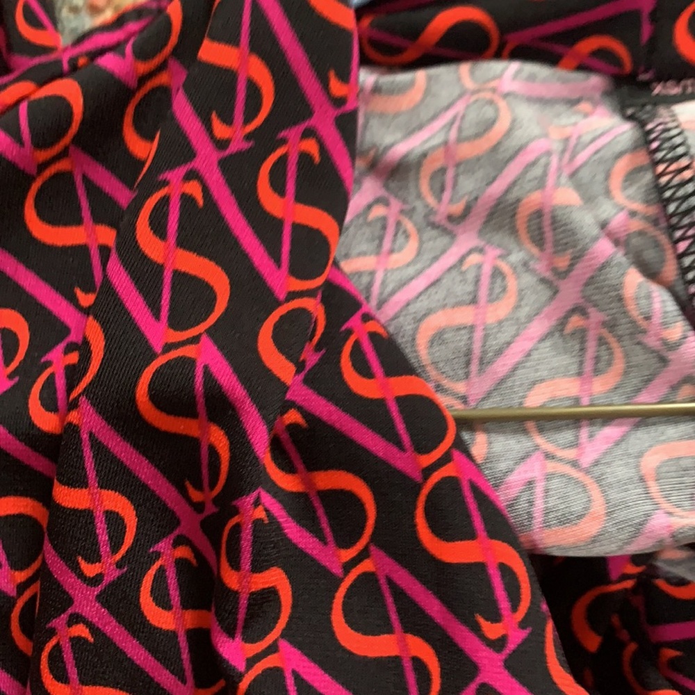 Victoria's Secrets dress - Picture 7 of 7